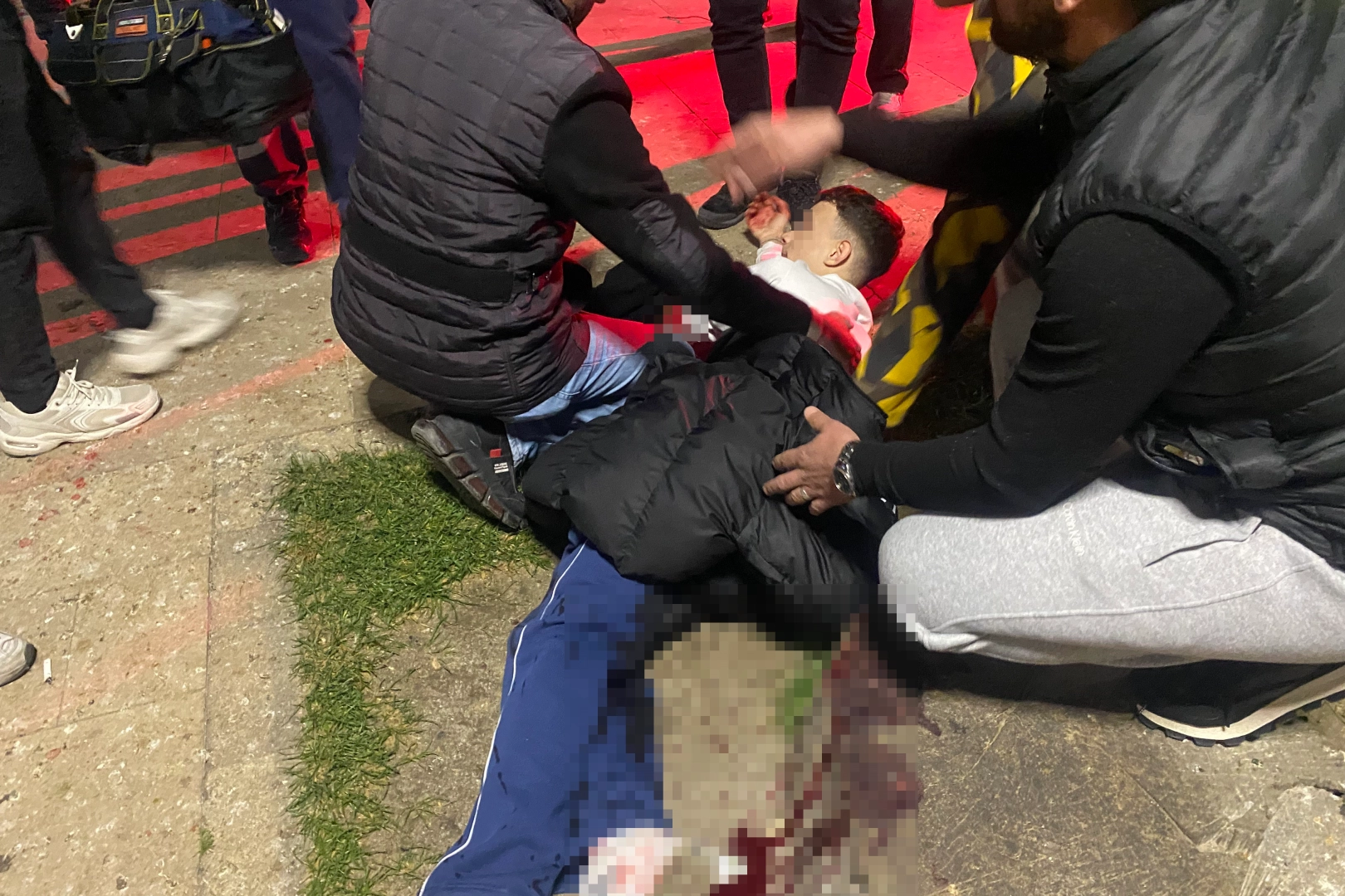 Mudanya’da Parkta Kanlı Bıçaklı Kavga: 16 Yaşındaki Genç Yaralandı