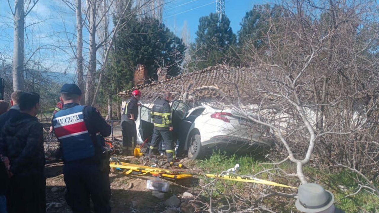 Aydın’da Feci Kaza: Karı Koca Hayatını Kaybetti, Bir Yaralı Var